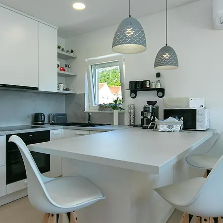 Ema Apartament